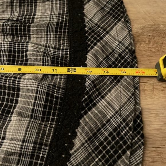 Checked print skirt size M by Dream Out Loud by Selena Gomez - Picture 6 of 9